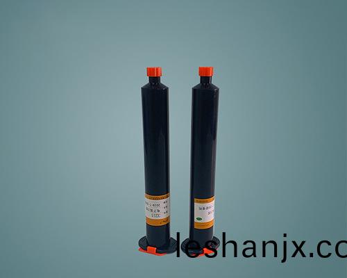 682 單組份環氧(yang)樹脂粘接膠(jiao)固定膠