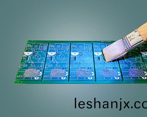 162 含熒光電路(lu)闆三防漆